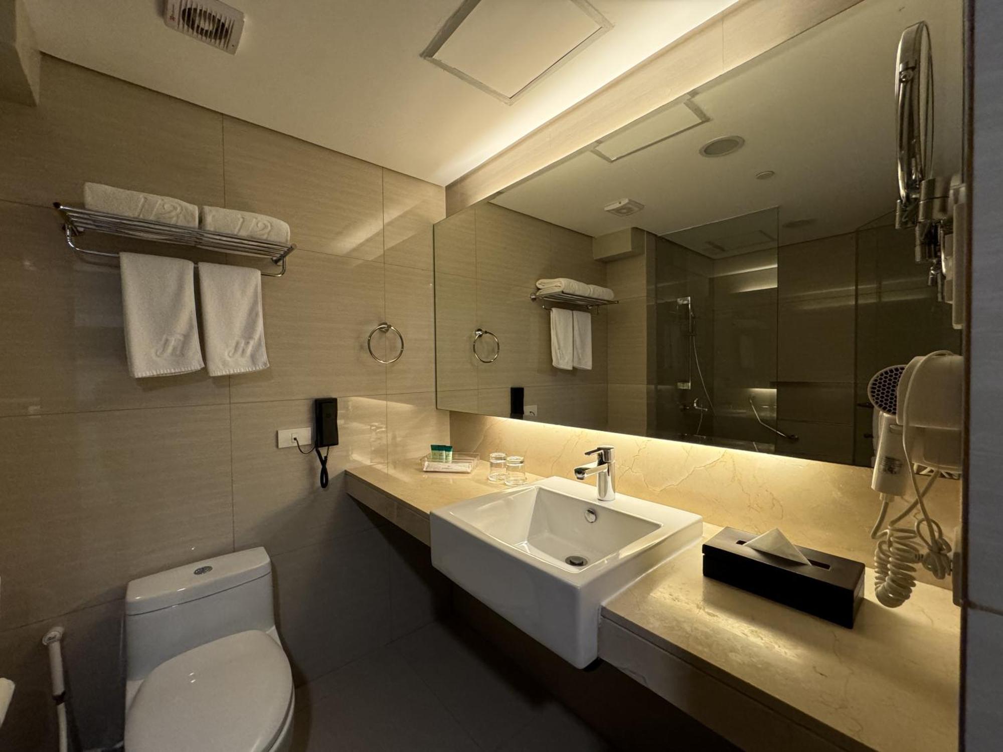 Jinjiang Inn - Makati Makati City Zewnętrze zdjęcie